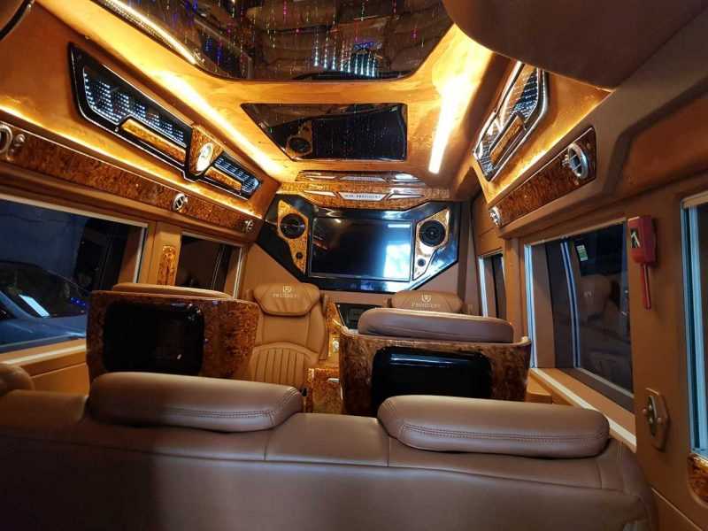 dcar-president-solati-limousine-24