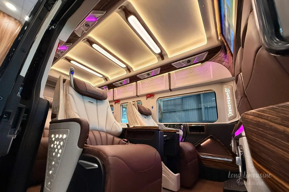 Nội thất xe solati limousine 10 chỗ phiên bản Dcar Thượng đỉnh