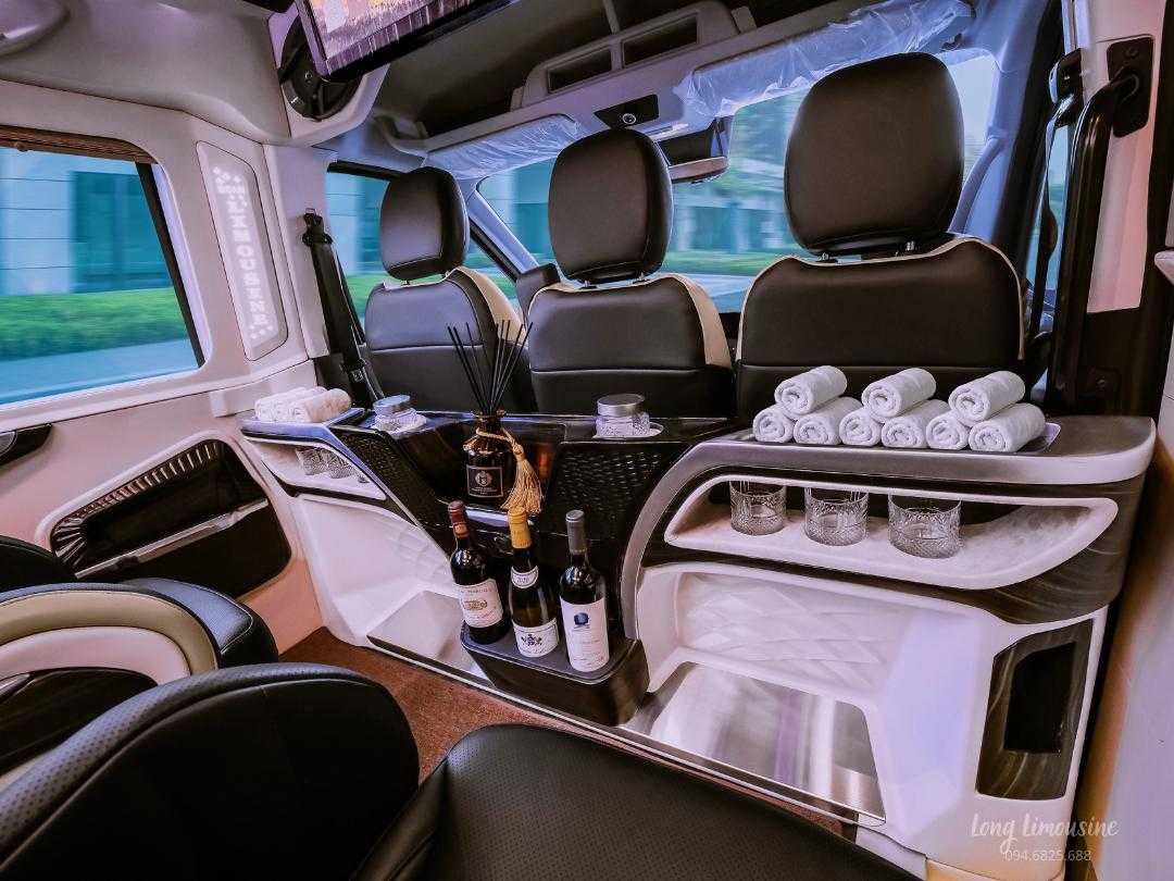 Dcar Vip Lounge - Ford Transit Limousine 5