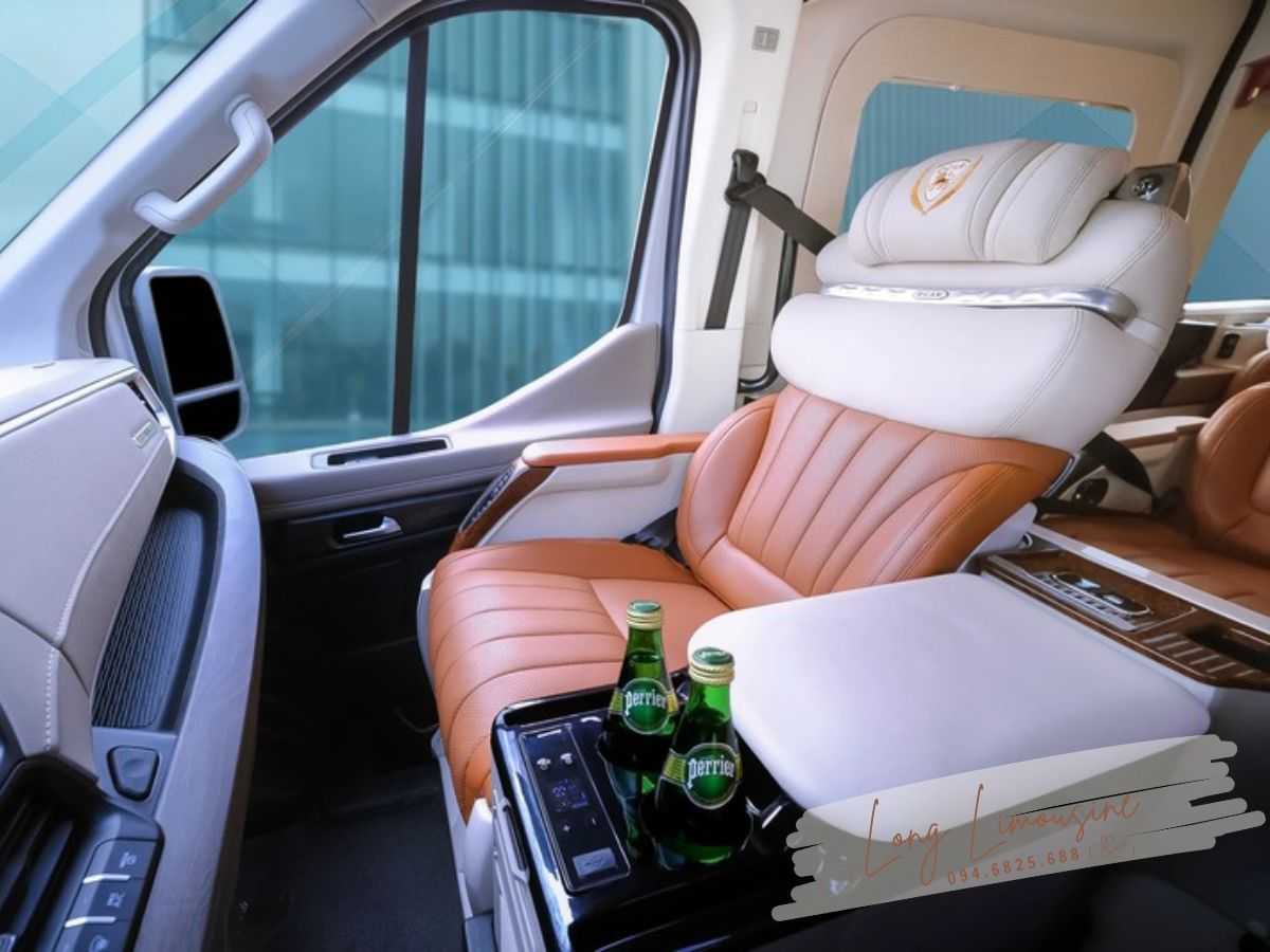 Ford Transit Limousine 12 chỗ - Dcar Thương Gia - Ghế Chuyên Cơ 2026 5 Ford Transit Limousine 12 chỗ - Dcar Thương Gia - Ghế Chuyên Cơ 2026 4
