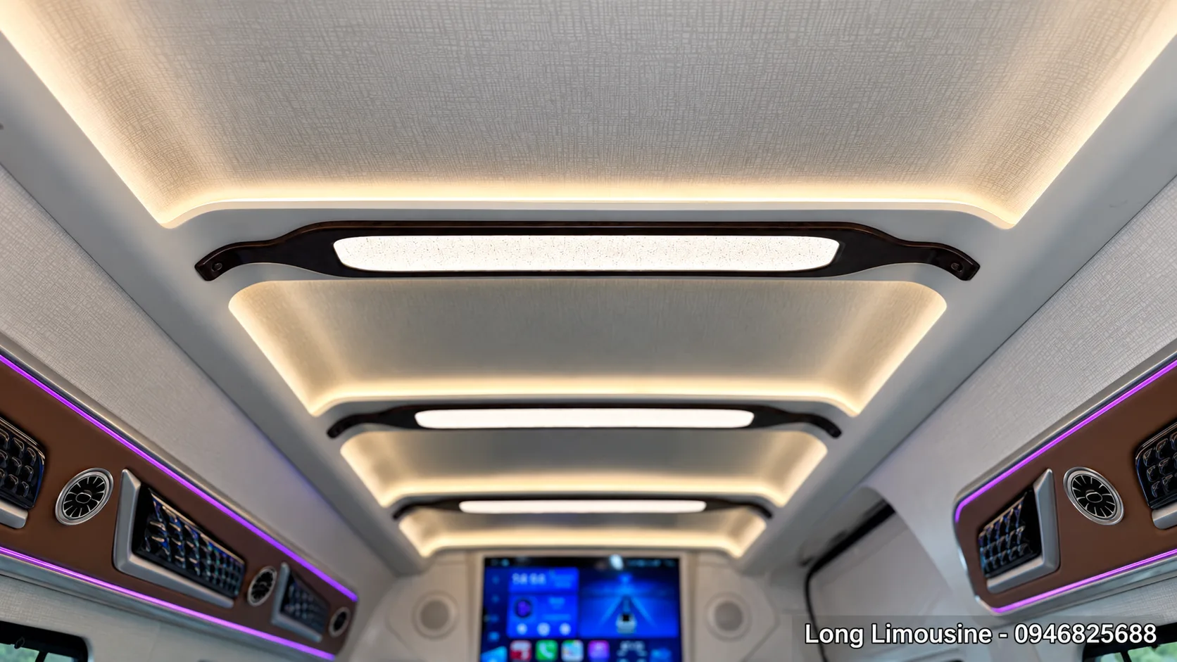 Trần xe và đèn LED nội thất Solati Limousine
