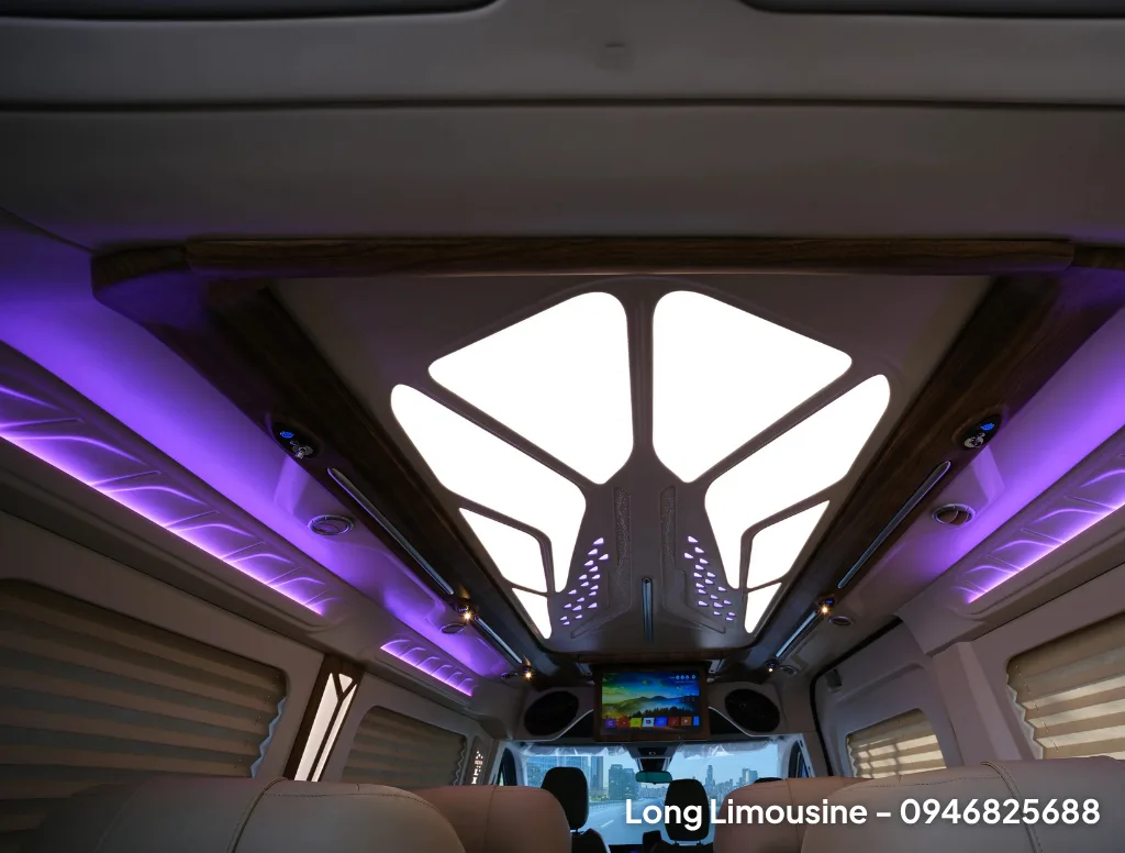 giá xe DCar VIP Lounge